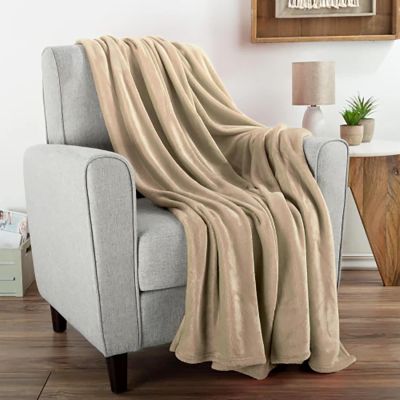Super Soft Beige Fleece Throw Blanket